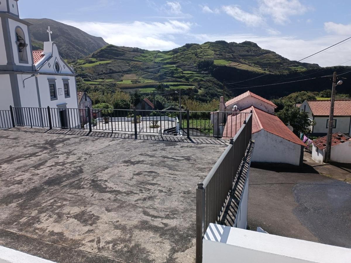 Alojamento Local M&I Lajes das Flores Exterior foto